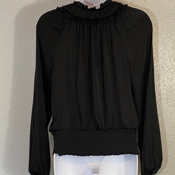 Elegant Black Women's Top - Picture 5 of 8